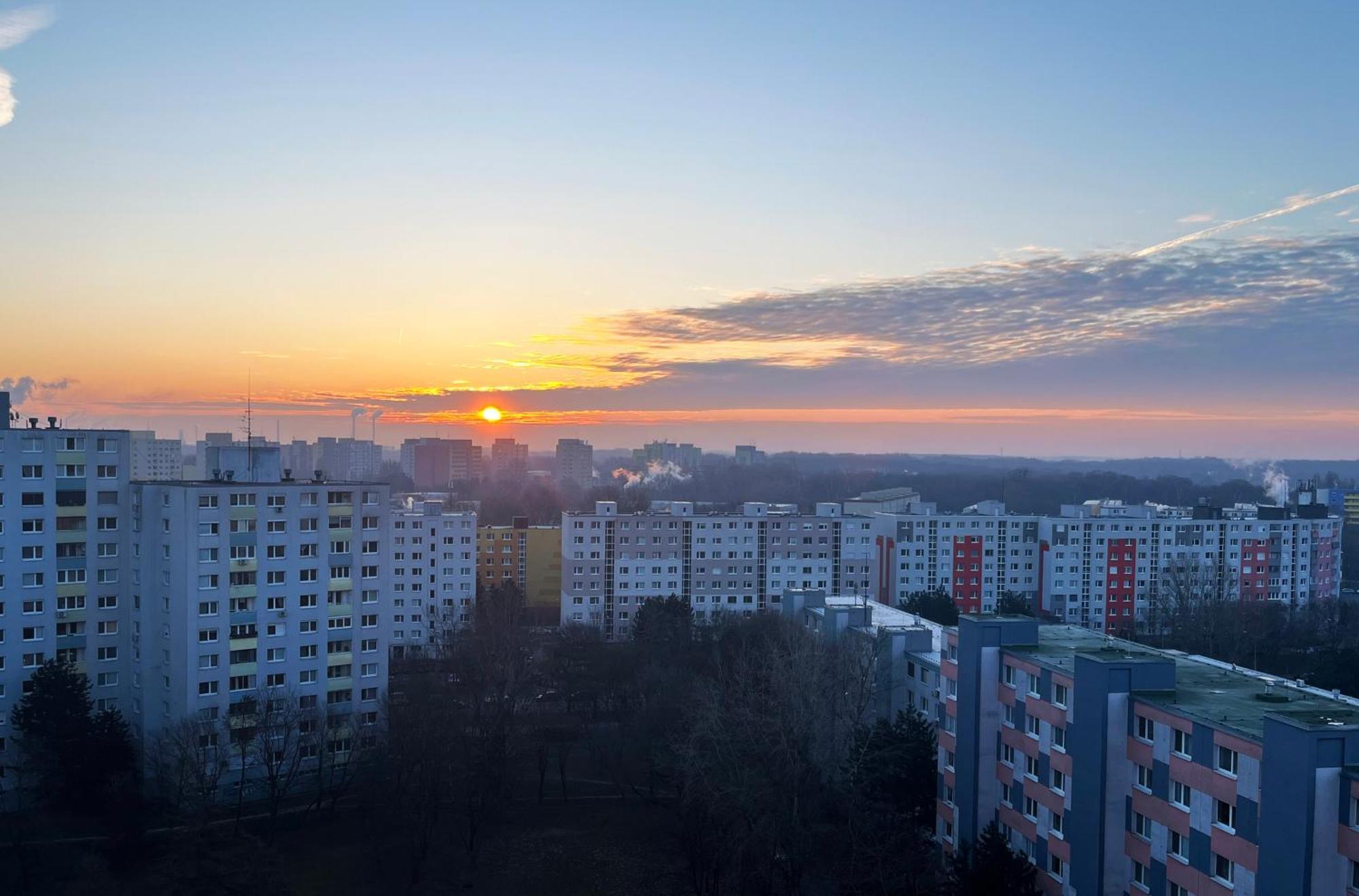Air-Conditioned Studio, Close To City Centre & Tram Stop Братислава Екстериор снимка