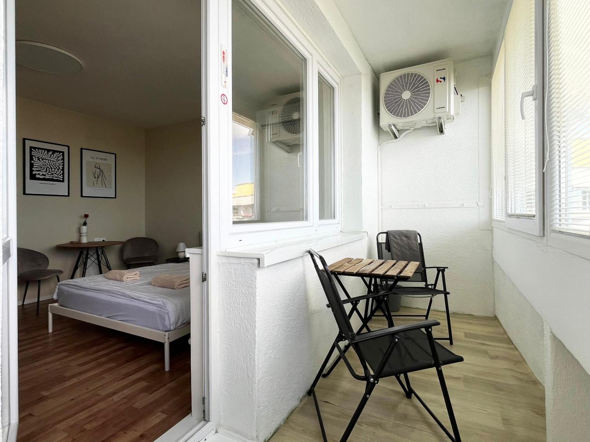 Air-Conditioned Studio, Close To City Centre & Tram Stop Братислава Екстериор снимка
